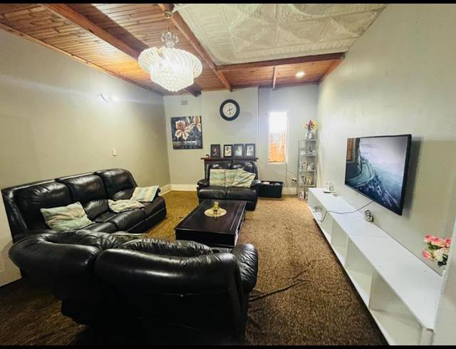 10 BEDROOM HOUSE FOR SALE IN KENSINGTON